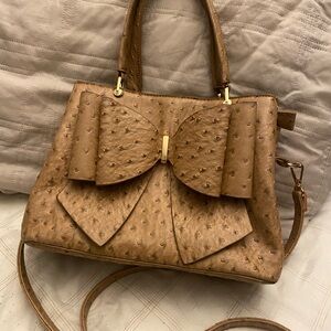 Elegant Brown Handbag with Bow Detail